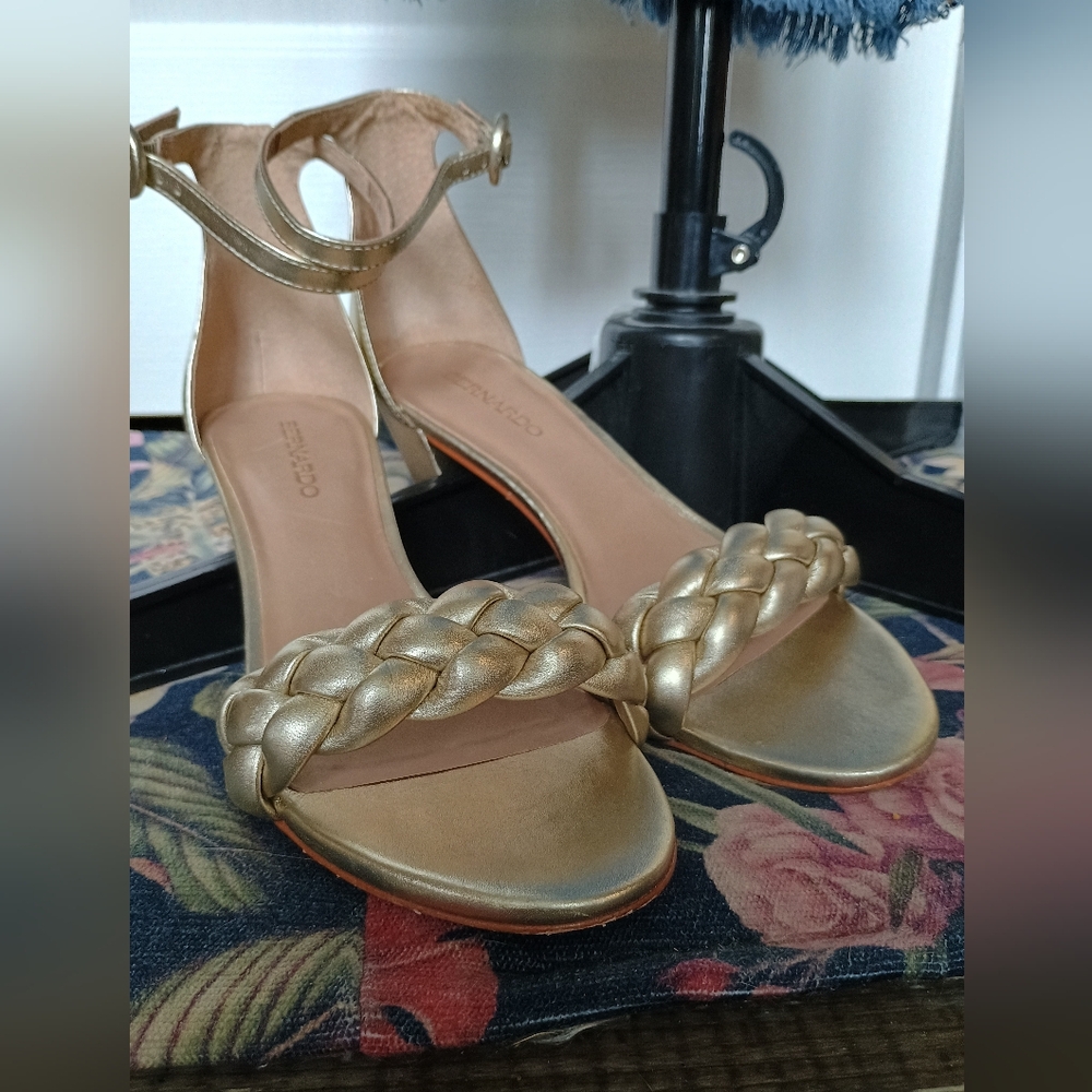 Elegant Gold Women's Heels